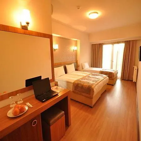 Grand Anzac Hotel 3*