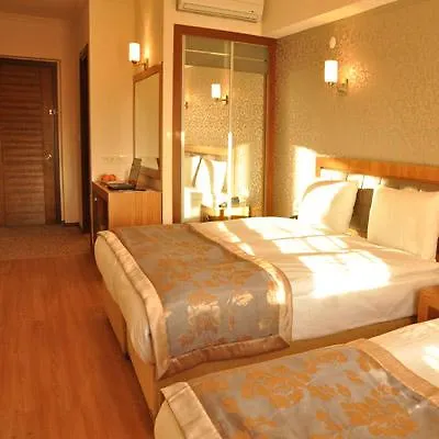 Hotel Grand Anzac 3*