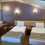 Hotel Grand Anzac 3*