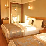 Grand Anzac Hotel 3*