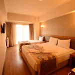 Grand Anzac Hotel