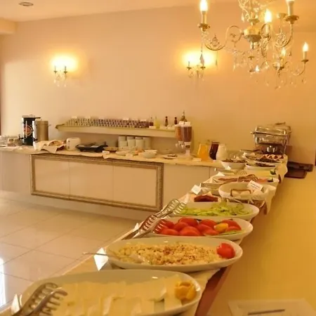 מלון Grand Anzac צ'נקלה