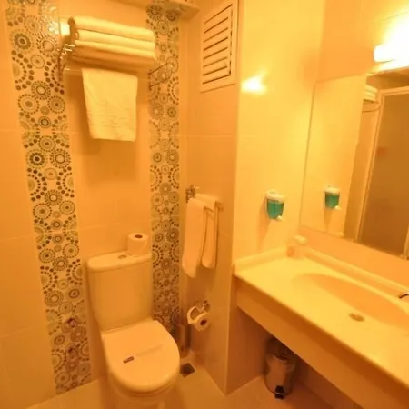 Grand Anzac Hotel 3*