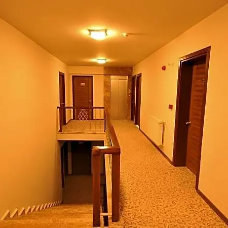 Hotel Grand Anzac 3*