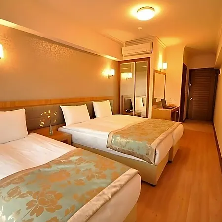 Hotel Grand Anzac 3*